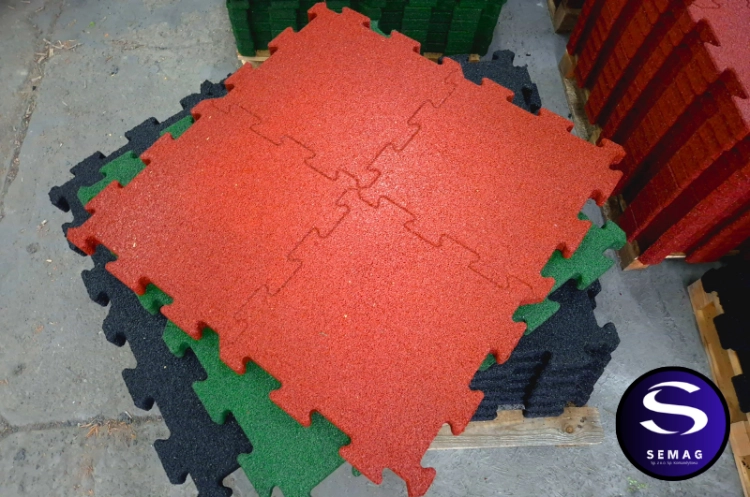 PUZZEL PŁYTA PLAC ZABAW czerwona.png