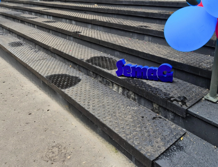 Nakładki na schody Śląskie Techniczne Zakłady Naukowe.png